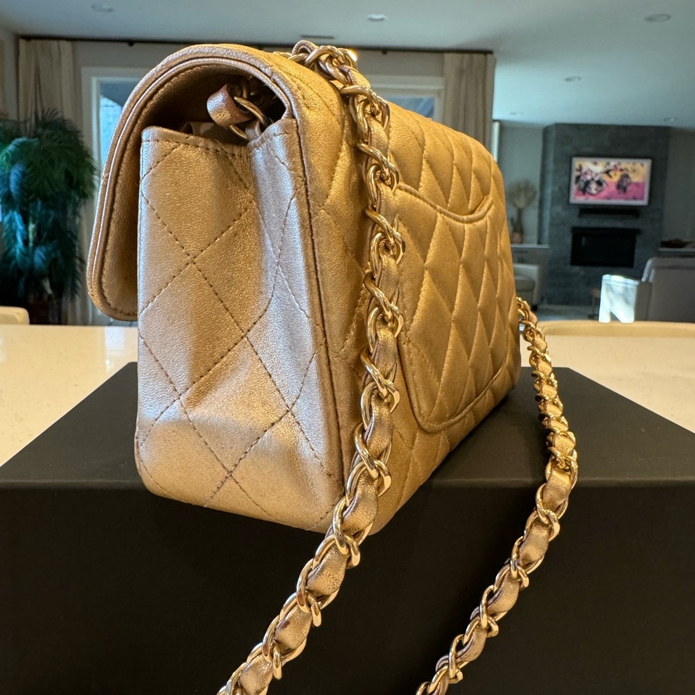 Chanel Classic Mini iridescent Gold with gold hardware - Picture 5 of 9